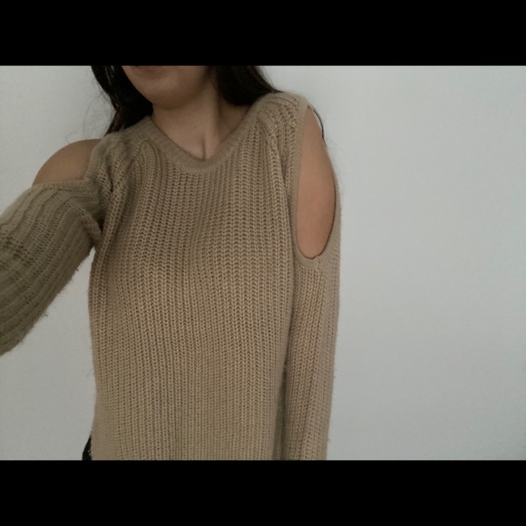 Forever 21 Cold Shoulder Sweater - Picture 4 of 4